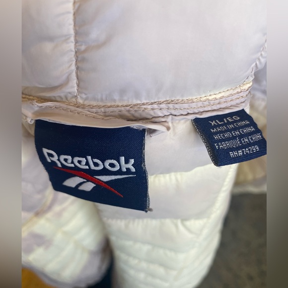 Reebok light weight Jacket - Picture 5 of 7